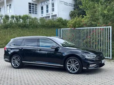 Gebraucht VW Passat Business 150 PS (110 kW) 2022 Schwarz Kombi