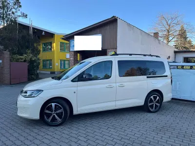 Gebraucht VW Caddy Maxi 131 PS (96 kW) 2023 Gelb Van / Kleinbus