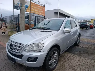 Używany Mercedes ML320 224 KM (164 kW) 2008 Srebrny SUV
