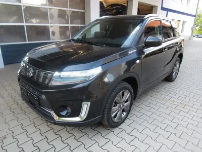 Gebraucht Suzuki Vitara Comfort 129 PS (94 kW) 2022 Schwarz SUV