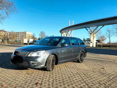Gebraucht Skoda Octavia vRS 170 PS (125 kW) 2011 Grau Kombi