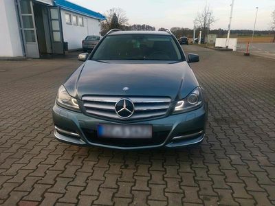 Gebraucht Mercedes C220 170 PS (125 kW) 2011 Andere farben Kombi