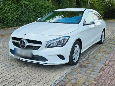 Gebraucht Mercedes CLA200 Shooting Brake 136 PS (100 kW) 2019 Weiß Kombi