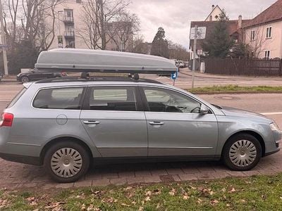 Gebraucht VW Passat 140 PS (102 kW) 2007 Blau Kombi
