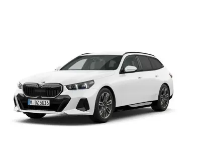 Gebraucht BMW 520 M Sport 208 PS (152 kW) 2025 Weiß Kombi