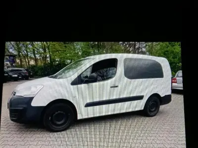 Gebraucht Peugeot Partner 99 PS (72 kW) 2018 Weiß Van / Kleinbus