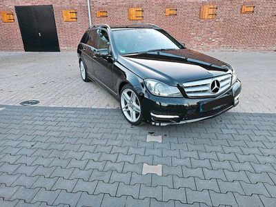 Gebraucht Mercedes C220 Style 170 PS (125 kW) 2014 Schwarz Kombi