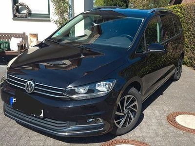 Gebraucht VW Touran Join 150 PS (110 kW) 2018 Schwarz Van / Kleinbus