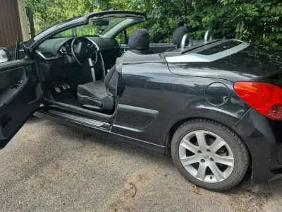 Gebraucht Peugeot 207 CC RC 120 PS (88 kW) 2008 Schwarz Cabrio