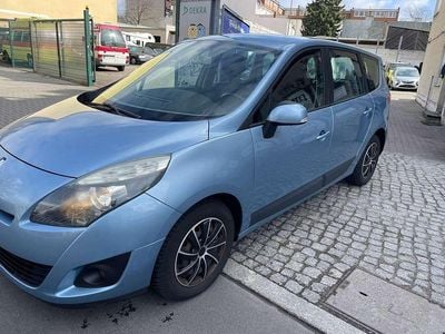 Gebraucht Renault Grand Scénic III Expression 110 PS (80 kW) 2010 Opalblau Van / Kleinbus