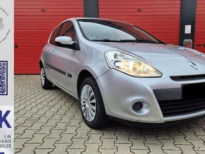 Platingraumetallic Gebraucht 2011 Renault Clio II Expression Limousine | 3.947 € (Fairer Preis)