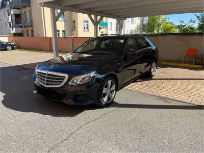 Gebraucht Mercedes E300 231 PS (169 kW) 2015 Schwarz Kombi