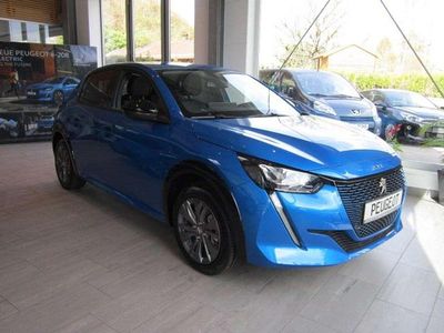 Gebraucht Peugeot e-208 Allure 100 kW (136 PS) 2024 Blau Kleinwagen