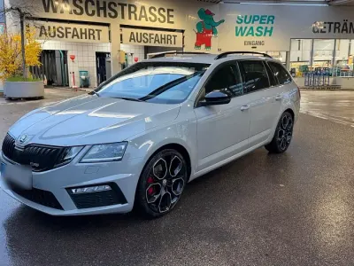 Używany Skoda Octavia RS 184 KM (135 kW) 2020 Szary Kombi