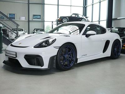 Porsche Cayman GT4