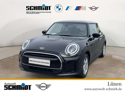Gebraucht Mini Cooper Essential 136 PS (100 kW) 2024 Midnight black metallic Kleinwagen