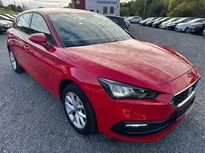 Gebraucht Seat Leon Style 90 PS (66 kW) 2022 Rot Limousine