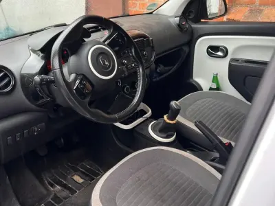 Gebraucht Renault Twingo 70 PS (51 kW) 2019 Weiß Kleinwagen