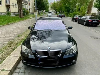 Gebraucht BMW 325 197 PS (144 kW) 2008 Schwarz Limousine