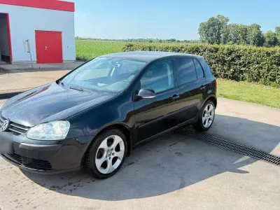 Gebraucht VW Golf V 75 PS (55 kW) 2005 Schwarz Kleinwagen