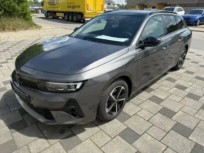 Gebraucht Opel Astra 131 PS (96 kW) 2025 Grau Kleinwagen