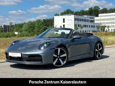 Gebraucht Porsche 911 Carrera Cabriolet 394 PS (289 kW) 2025 Grau Cabrio