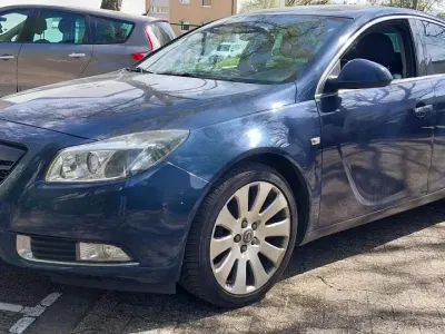 Gebraucht Opel Insignia 160 PS (117 kW) 2011 Andere farben Limousine