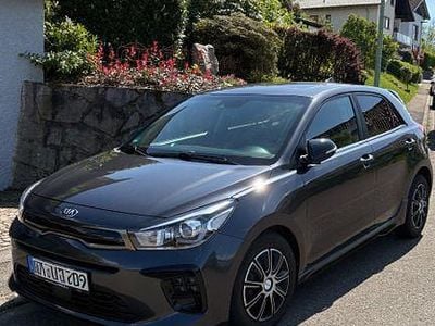 Second-hand Kia Rio GT-Line 120 CP (88 kW) 2020 Gri Berlinǎ