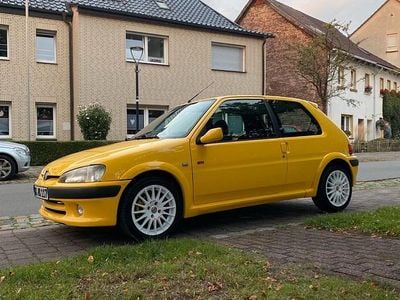 Gelb Gebraucht 2002 Peugeot 106 GTi Kleinwagen | 7.600 €