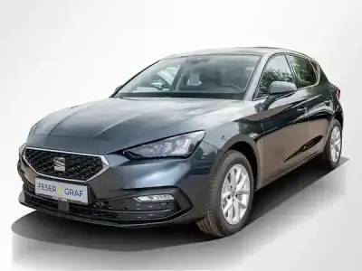 Używany Seat Leon Style 150 KM (110 kW) 2026 Szary Sedan/Limuzyna