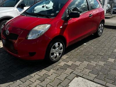 Gebraucht Toyota Yaris 69 PS (50 kW) 2008 Rot Kleinwagen