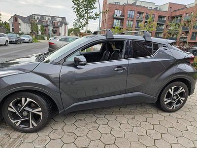 Grau Gebraucht 2023 Toyota C-HR Team SUV | 26.500 € (Etwas zu teuer)