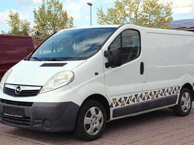 Second-hand Opel Vivaro 90 CP (66 kW) 2011 Alb Monovolum