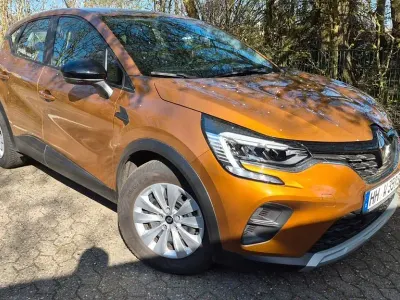 Używany Renault Captur Zen 91 KM (66 kW) 2022 Pomarańczowy SUV