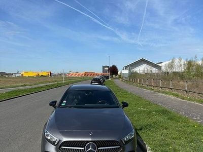 Gebraucht Mercedes A200 AMG line 163 PS (119 kW) 2020 Grau Limousine
