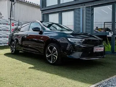 Gebraucht Opel Astra 131 PS (96 kW) 2024 Schwarz Kleinwagen