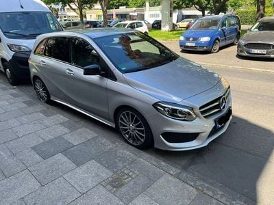 Mercedes B200