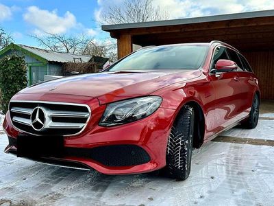 Gebraucht Mercedes E200 184 PS (135 kW) 2017 Rot Kombi
