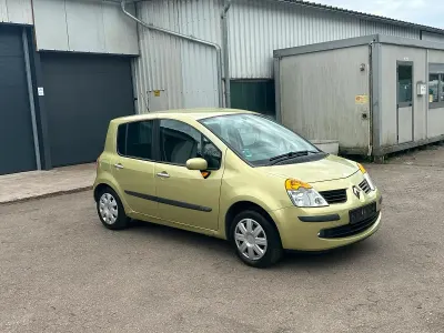 Używany Renault Modus Dynamique 88 KM (64 kW) 2004 Zielony Minivan