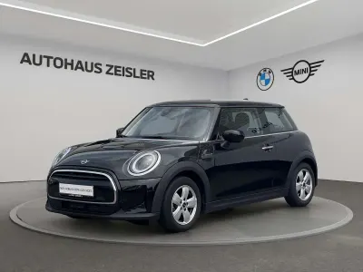 Gebraucht Mini Cooper Hatch 136 PS (100 kW) 2023 Midnight black Kleinwagen