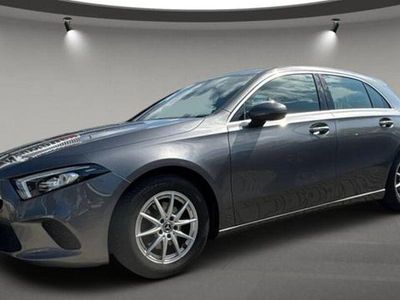 Usata Mercedes A180 Business 140 CV (102 kW) 2019 Grigio Berlina