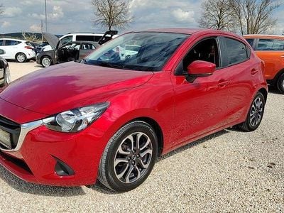 Usado Mazda 2 Kizoku 90 HP (66 kW) 2018 Vermelho Sedan