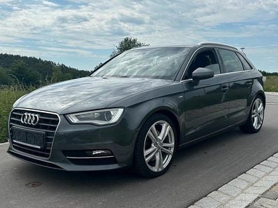 Grau Gebraucht 2015 Audi A3 S-Line Limousine | 14.600 € (Fairer Preis)