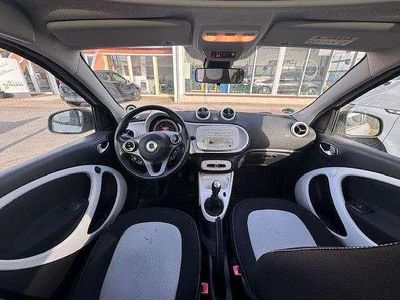 Second-hand Smart ForFour Passion 90 CP (66 kW) 2015 Negru Hatchback