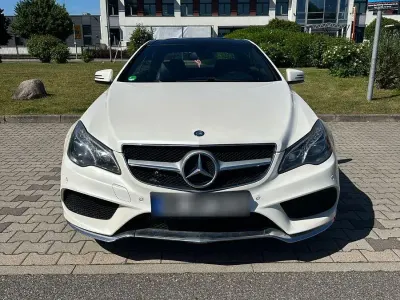 Gebraucht Mercedes E220 Sport Edition 170 PS (125 kW) 2015 Weiß Coupé