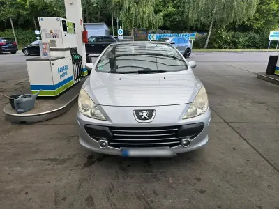 Gebraucht Peugeot 307 CC 140 PS (102 kW) 2008 Silber Cabrio