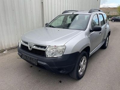 Usado Dacia Duster Ambiance 105 HP (77 kW) 2011 Prateado SUV