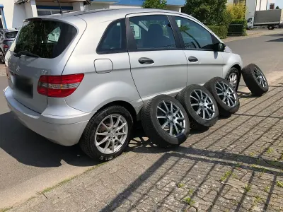 Gebraucht Mercedes B180 109 PS (80 kW) 2008 Silber Van / Kleinbus