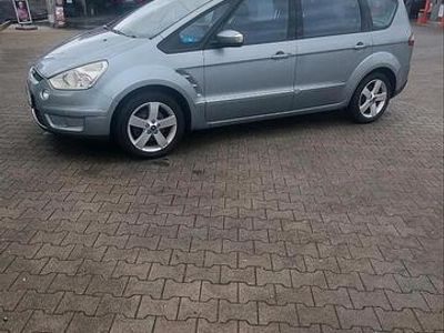 Gebraucht Ford S-MAX Titanium 145 PS (106 kW) 2008 Silber Van / Kleinbus