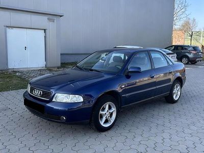 Gebraucht Audi A4 130 PS (95 kW) 2000 Blau Limousine